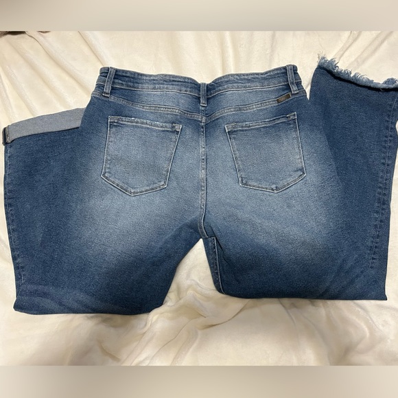 NWOT! KanCan Distressed Boyfriend Jeans size 31 - Picture 2 of 5